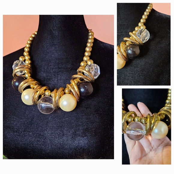 Vintage gold-tone beaded necklace with pearls! It's so pretty - Picture 2 of 8